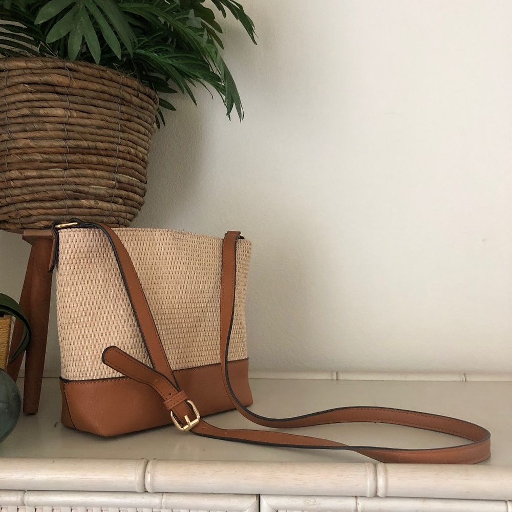 ***** Izzy & Ali ****** Vegan Leather Wicker Satchel Crossbody Handbag